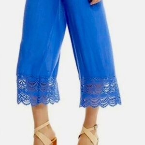 Original Matilda Jane Capri Pants - Small